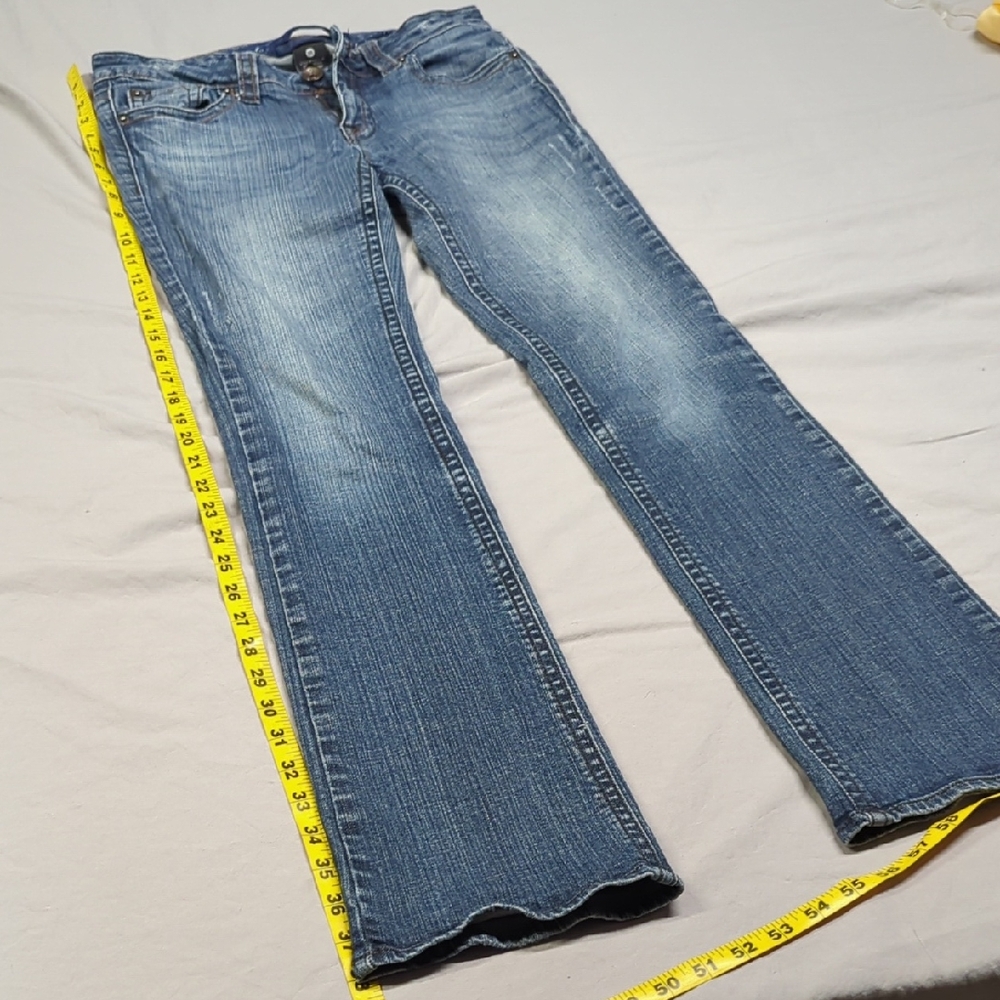 Classic Blue Juniors Refuge Distressed Jeans